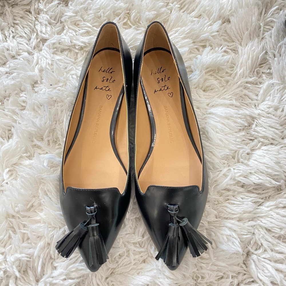 NWOT BRAND NEW Banana Republic Black Anika Flats